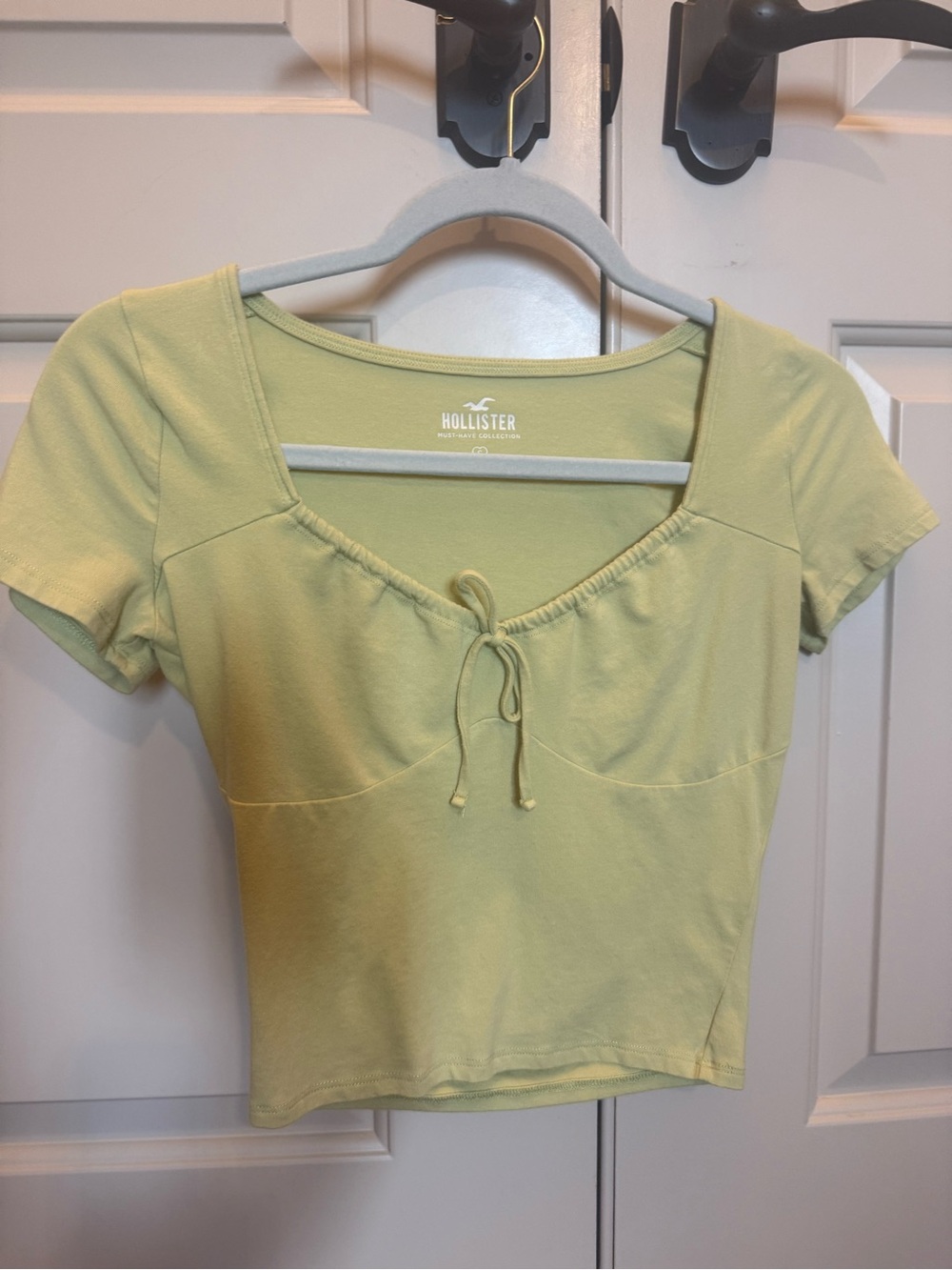 Hollister Light Lime Tie-Front Scoop Crop Top